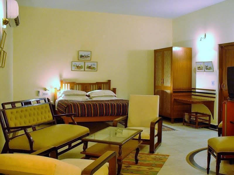 Hotel Inn Season Mahamandir Exterior photo